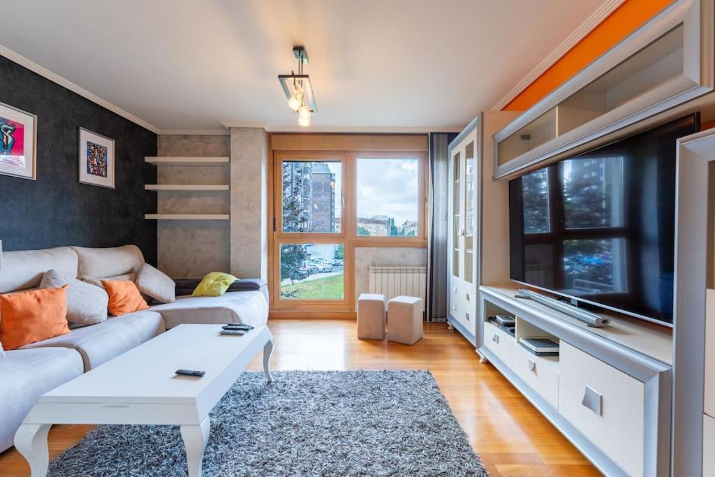 Apartamento En El Corazon De La Ciudad Con Parking Сантандер Екстериор снимка