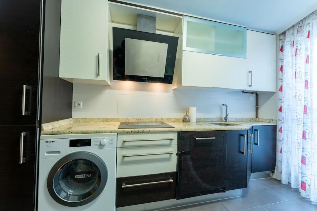 Apartamento En El Corazon De La Ciudad Con Parking Сантандер Екстериор снимка