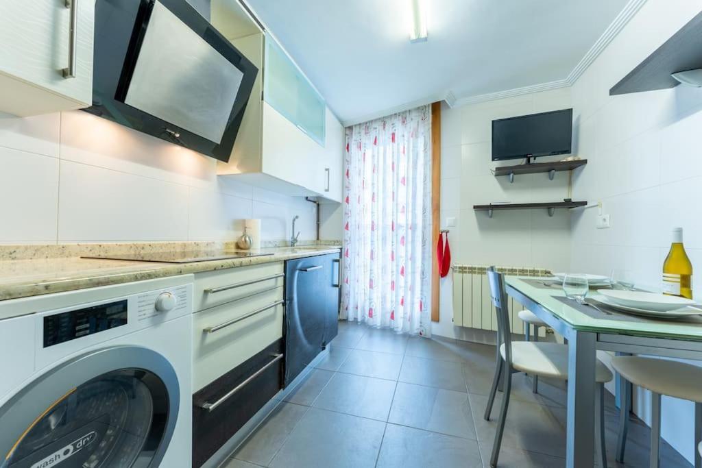 Apartamento En El Corazon De La Ciudad Con Parking Сантандер Екстериор снимка